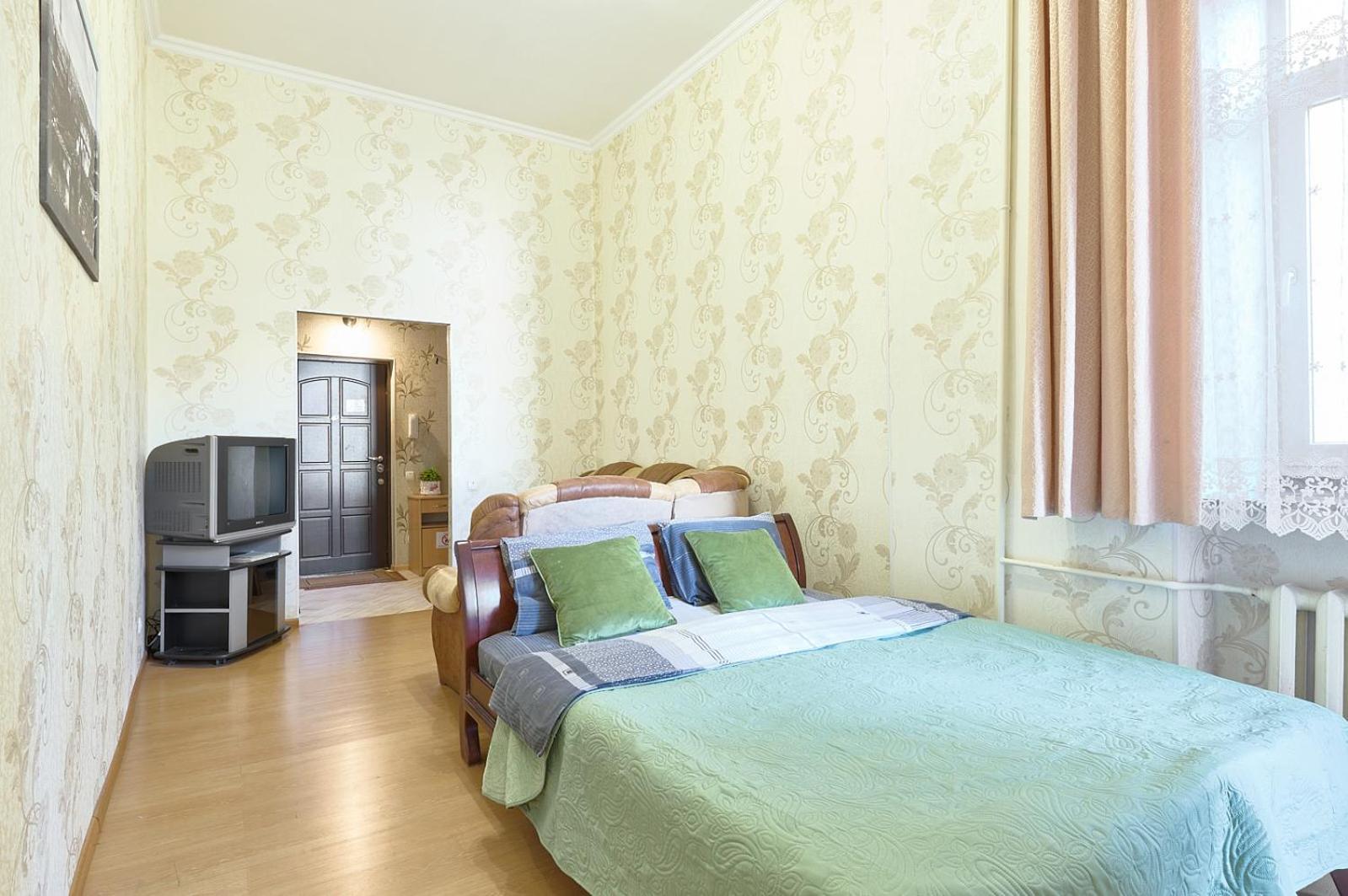 S12-58 MODERN APARTHOTEL WITH TWO 2BEDROOMS IN CENTRAL KIEV - BESSARABSKA SQUERE - GULLIVER MALL - OLYMPIC STADIUM - PALACE OF SPORTS - Saksahanskoho St, 12Б Екстер'єр фото