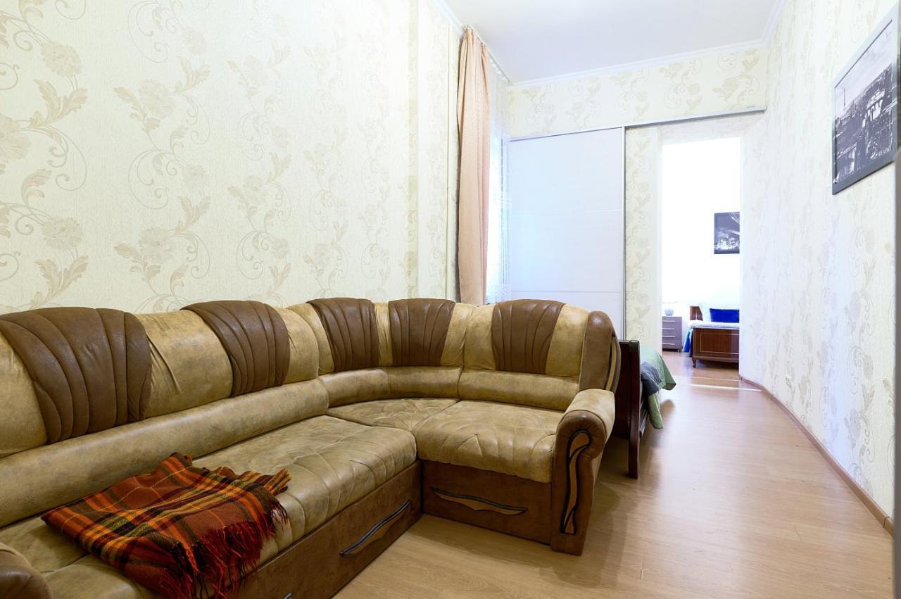 S12-58 MODERN APARTHOTEL WITH TWO 2BEDROOMS IN CENTRAL KIEV - BESSARABSKA SQUERE - GULLIVER MALL - OLYMPIC STADIUM - PALACE OF SPORTS - Saksahanskoho St, 12Б Екстер'єр фото
