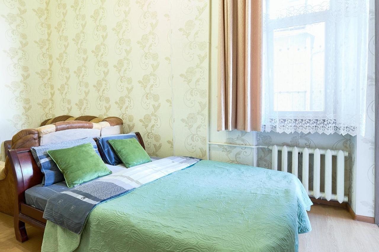 S12-58 MODERN APARTHOTEL WITH TWO 2BEDROOMS IN CENTRAL KIEV - BESSARABSKA SQUERE - GULLIVER MALL - OLYMPIC STADIUM - PALACE OF SPORTS - Saksahanskoho St, 12Б Екстер'єр фото