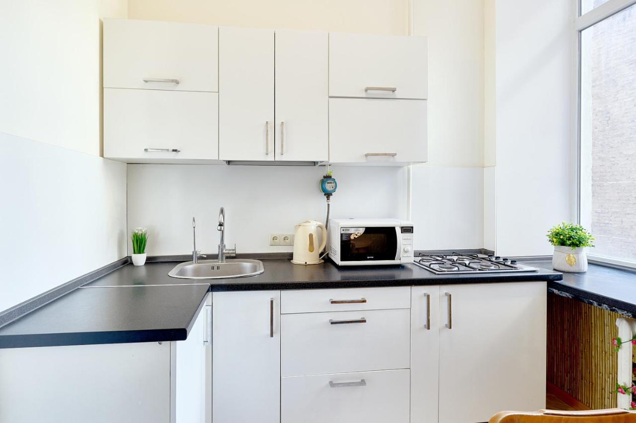 S12-58 MODERN APARTHOTEL WITH TWO 2BEDROOMS IN CENTRAL KIEV - BESSARABSKA SQUERE - GULLIVER MALL - OLYMPIC STADIUM - PALACE OF SPORTS - Saksahanskoho St, 12Б Екстер'єр фото